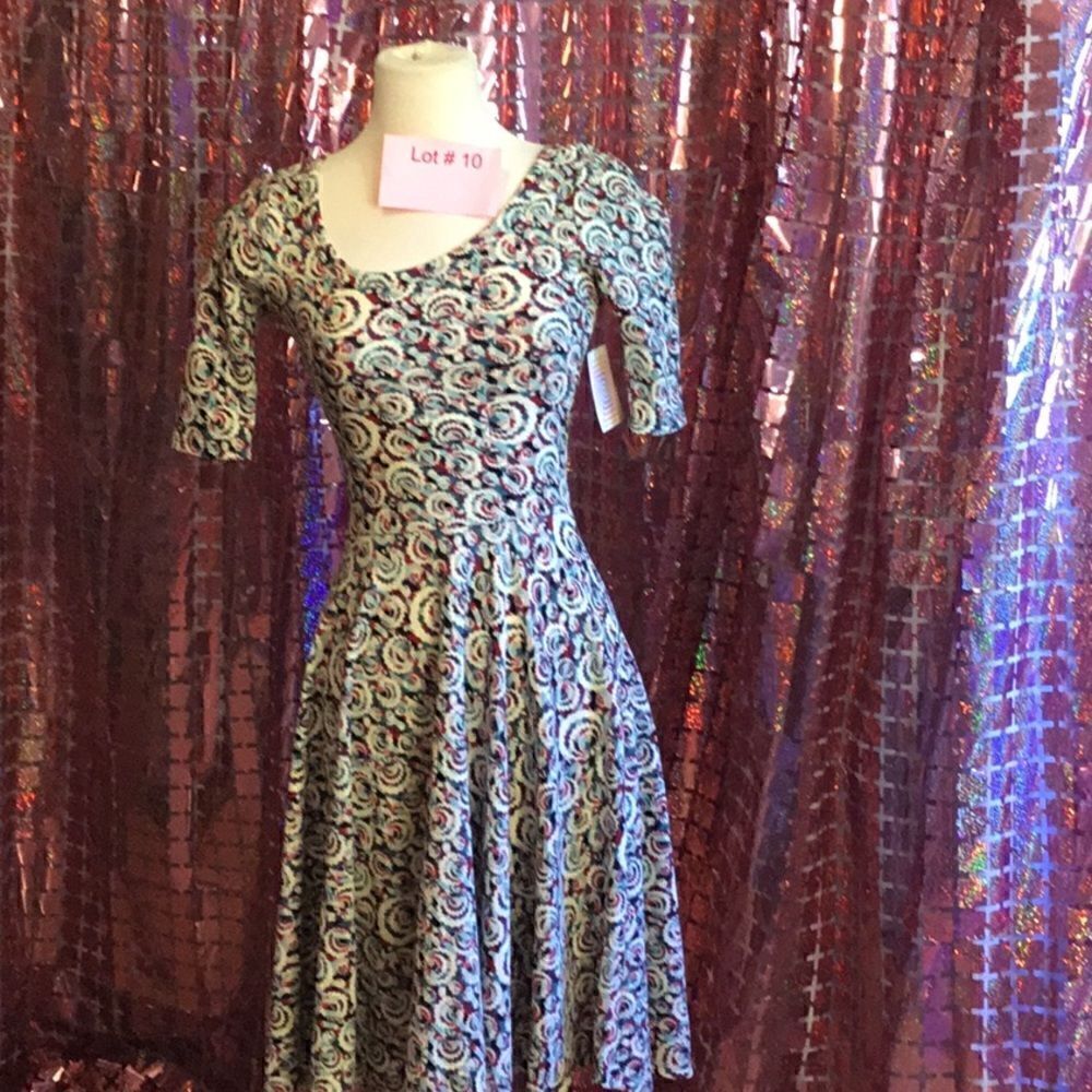 NWT LULAROE NICOLE dress in XX SMALL